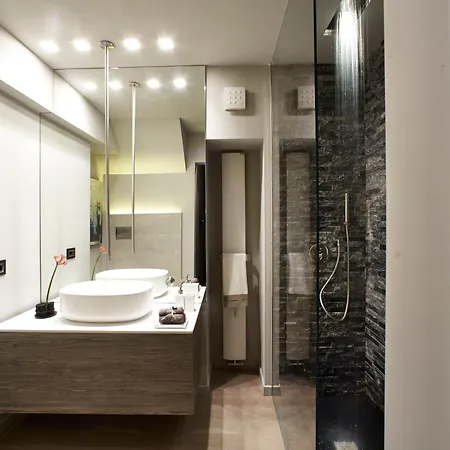Luxury Design Downtown - Free Parking Milan