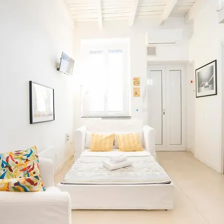 Apartment Isola 5 Minutes From Porta Garibaldi Station