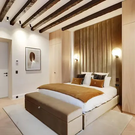 Duomo-station 20m Navigli Ac