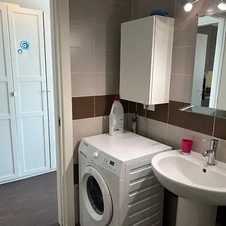 Milanoflats - Bilocale Donminzoni * Milánó