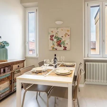 Navigli-duomo - Design Apartment, Netflix, Wi-fi Апартаменты *