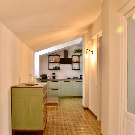 Nido Di Rondine - Peaceful Loft In Centre Апартаменты *