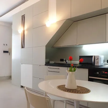 Lejlighed Primopiano Tadino A Milano