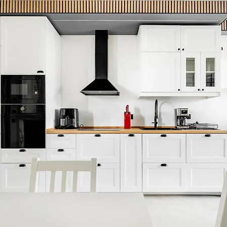 Certosa District - Modern Flat & Free Box Parking * 밀라노