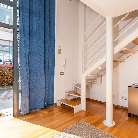 Loft Design On 3 Levels Near The Polytechnic Appartement Milaan