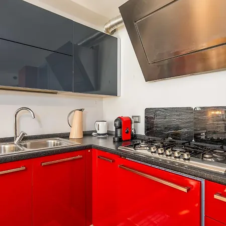 Loft Design On 3 Levels Near The Polytechnic Appartement Milaan