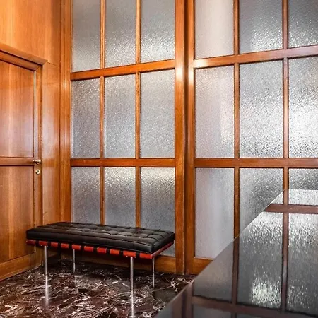 Apartment 10 Minuti Dal Duomo - Elegante Domus