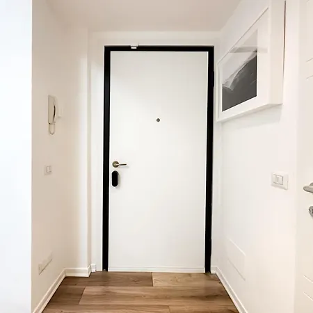 Apartment Elegante 80mq Vicino Sempione Milan