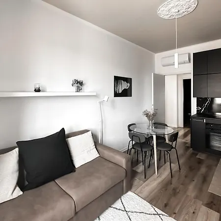 Elegante 80mq Vicino Sempione Milan