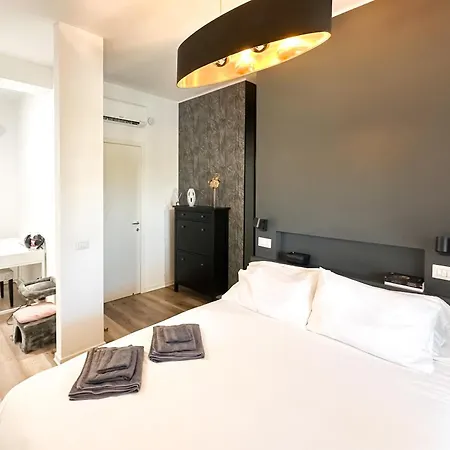 Apartment Elegante 80mq Vicino Sempione Milan