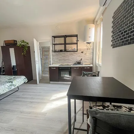 アパート New Flat Naviglio *