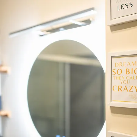 Carlotta - Repubblica Center By Innstay