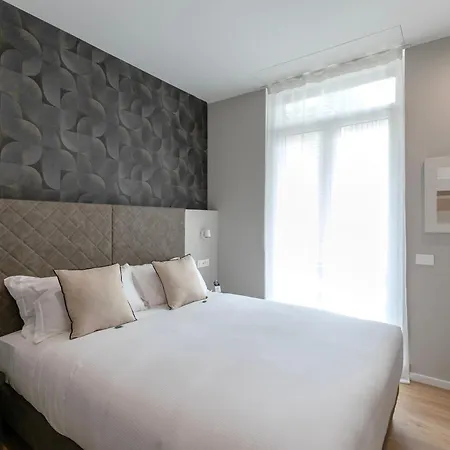 בית הארחה Ah - Duomo Signature מילאנו