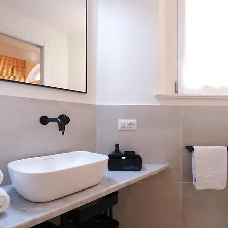 Apartamento Contempora - Modern Loft Just A Few Steps From Corso *