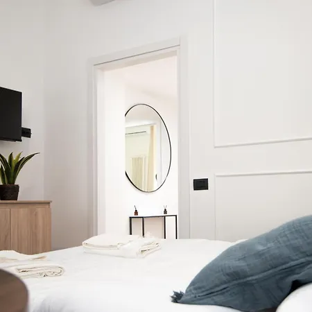 Casa Enea - Luxury House - Porta Romana - Duomo M3 Lägenhet Milano