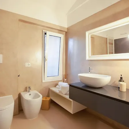 Modern And Cosy Arco Della Pace Appartement