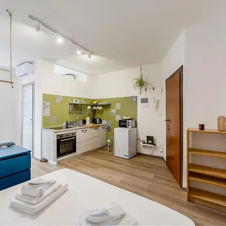 235 - Viale Monza By Innstay דירה