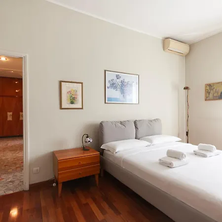 Youhosty - Juvara 11 Milán