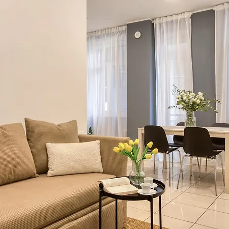 Easylife - Elegante E Rifinito Vista Duomo In Piazza San Babila Apartment *