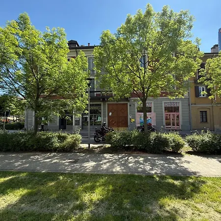Sottoboscoverticale Homestay Milan