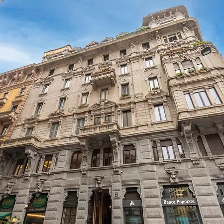 Stunning Cupola Apt-steps From San Babila & Duomo * Milán