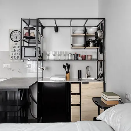 Joivy Stylish Double Near Metro Station Apartment *