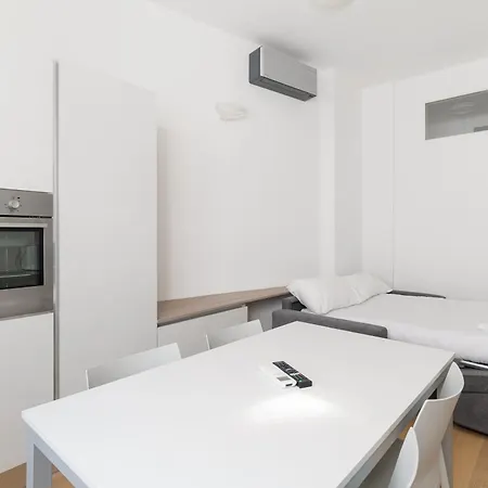 Porta Romana - Luminoso Bilocale Apartman Milánó