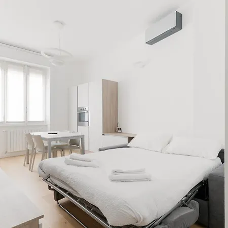 Porta Romana - Luminoso Bilocale Milánó