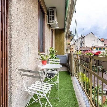 Blue Nest - Stazione Alloggio in famiglia *