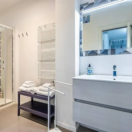 Blue Nest - Stazione Alloggio in famiglia *