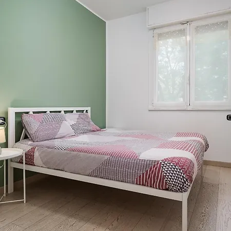 Apartment New - M1 S Leonardo 60m - San Siro - 6 Guests *