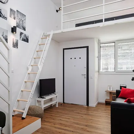 New - Loft 4 Pax - 50m From Metro - Private Entry