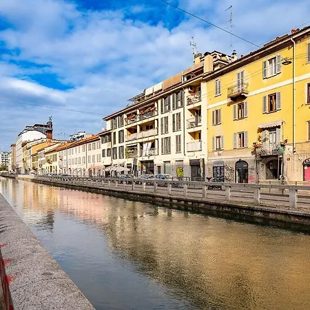 The Courtyards Of The Navigli Милан