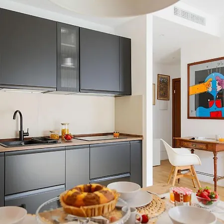 The Rent - Comfortable One-bedroom Near Porta Romana * Μιλάνο