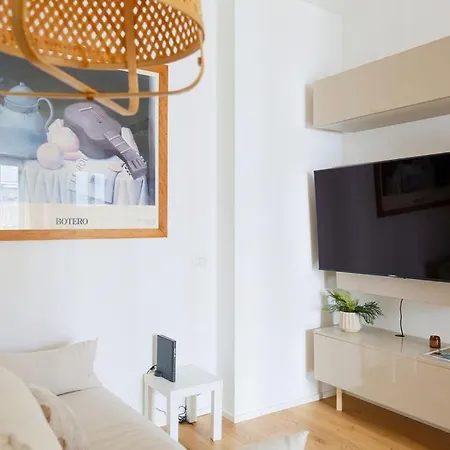 The Rent - Cozy One-bedroom In Porta Romana Area Milan