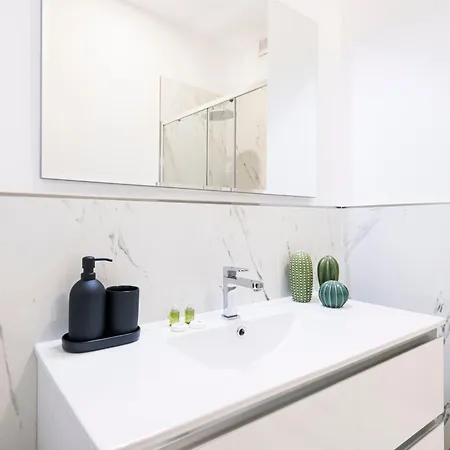 Appartamento Easylife - Elegante E Rifinito Vista Duomo In Piazza San Babila