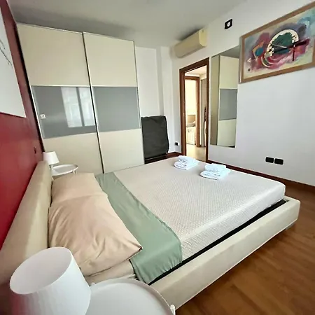 Santa Giulia Terrace - 15 Mins Center *