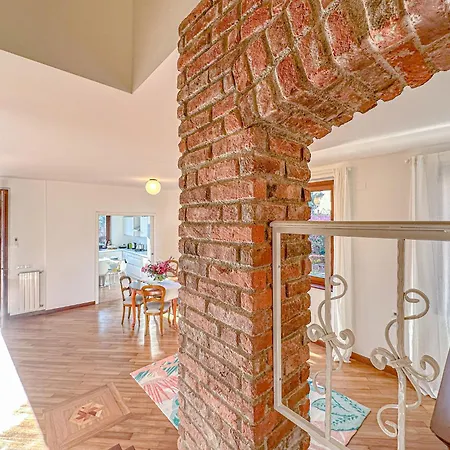 Villa Corelli - Parking And Exclusive Garden *