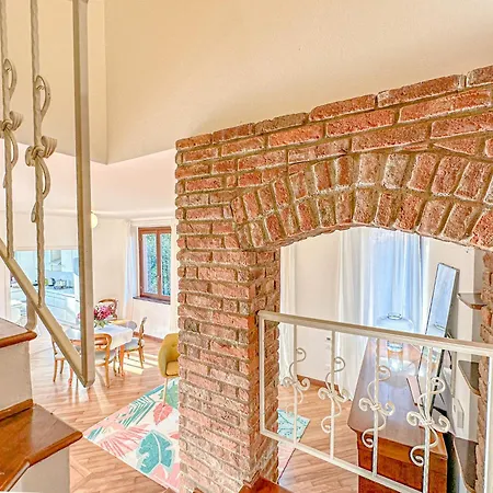 Villa Corelli - Parking And Exclusive Garden *