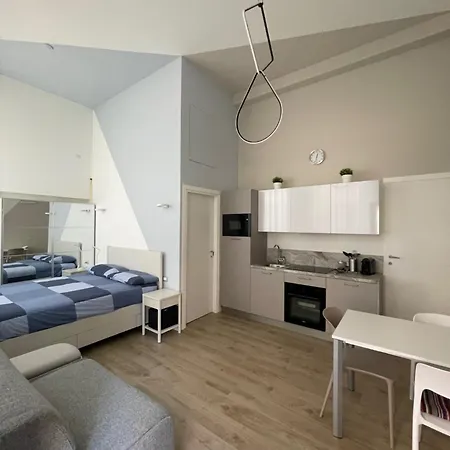 Mariposa Pta Venezia Via Menotti Apartamento Milão