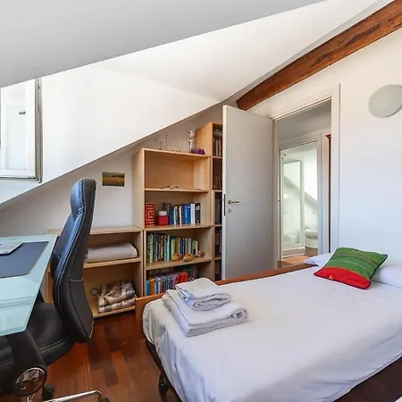 Station 10 Min Private Terrace Skyview 6 Pax Appartamento