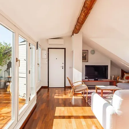 Station 10 Min Private Terrace Skyview 6 Pax Appartamento *