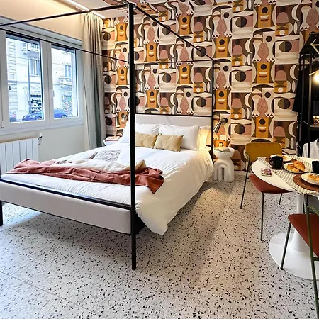 Apartment Auguste Metro M1 Rembrandt 45 *