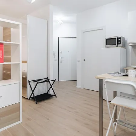 Italianway Easy - Cambiasi 8 Milaan