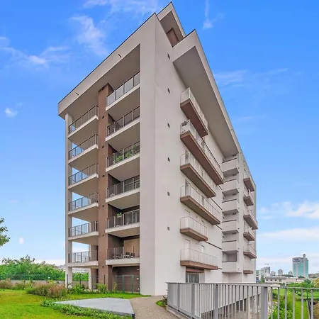 Airy With Balcony & Garage By Ndp Rent *