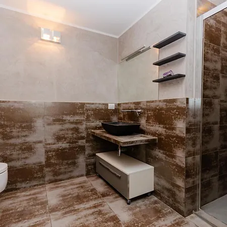 Luxury 3 Fiat, Ariberto Home, Tra Centro Storico Di E Navigli, Con Spaziosa Jacuzzi Appartement