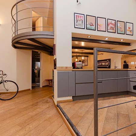 Appartement Luxury 3 Fiat, Ariberto Home, Tra Centro Storico Di E Navigli, Con Spaziosa Jacuzzi Milan