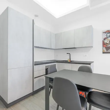 Bilocale Vicino Tram 2, Smart Tv E Internet Veloce *