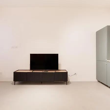 Guesthost - Cozy Tortona Lägenhet