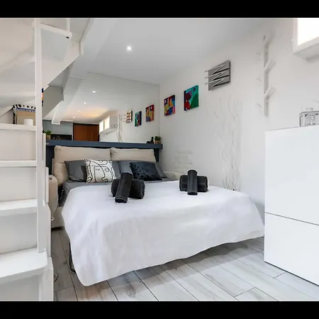 Duomo In 8 Stop 펜션